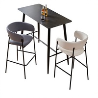 Tabouret de bar en métal de style nordique, design moderne et minimaliste, sans accoudoirs, siège rembourré, utilisation commerciale, chaise de bar