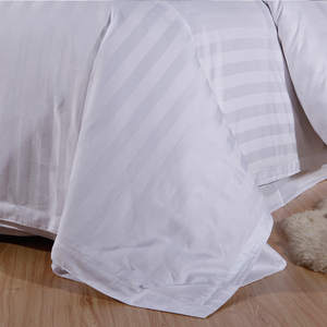 Percale Luxe 100% Katoen 300tc Borduurwerk Logo Dekbedovertrek Huis Collectie Queen Size Beddengoed Set - Product Image 4