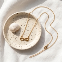 Collier pendentif infini délicat QIAOREN, plaqué or 18 carats, chaîne en acier inoxydable, résistant au ternissement, réglable, unisexe