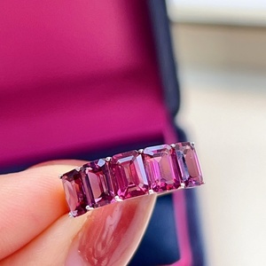 Anillo de Eternidad Xinfly de Oro Sólido de 18K con Granate Corte Esmeralda AU750 3.80ctw, Gema Roja, Joyería Fina para Aniversario - Product Image 1