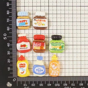 Breloques <span class=keywords><strong>en</strong></span> résine rouge vif pour bouteilles alimentaires, mini autocollants Ketchup, Moutarde, <span class=keywords><strong>Nutella</strong></span>, accessoires de bijoux DIY, Printemps 2024, Origine Yiwu - Product Image 2