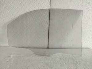 กระจกหน้ารถยนต์กระจกบังลมประตูด้านหลังซ้ายชิ้นส่วนยานยนต์สำหรับ Eunos - Product Image 3