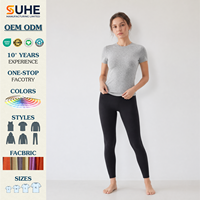 T-shirt unisexe SUHE personnalisable en jersey de coton 220g, coupe ajustée classique, respirant, doux pour la peau, confortable, à manches courtes et col ras du cou