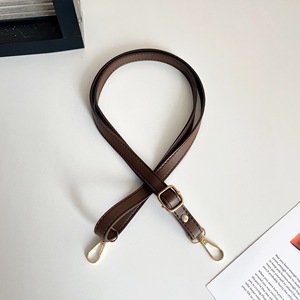 สายกระเป๋าหนังหลากสีพร้อมหัวเข็มขัดโลหะสีทองและตะขออุปกรณ์เสริมกระเป๋า DIY อเนกประสงค์สำหรับจัดแต่งทรงผม - Product Image 4