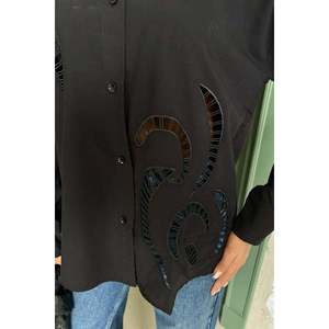 เสื้อเชิ้ตปักลายโซเบ้ ผู้ชาย ผ้าป๊อปลิน สีดำ ปักมือ 3369-08 - Product Image 5