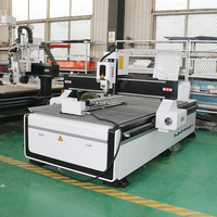 Routeur CNC 3D 4 Axes 1325 avec Table à Vide 1300*2500mm pour Travail du Bois et Imbrication