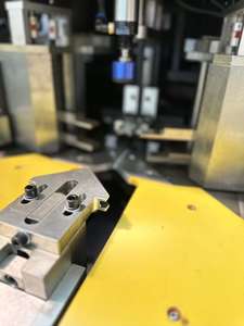 Máquina de Unión de Esquinas de PVC/Aluminio/UPVC de Nueve Ejes, de Alta Resistencia, Controlada por PLC, Accionada por Motor y con Rodamientos Reforzados - Product Image 5