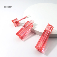 Tube de brillant à lèvres vide de forme irrégulière personnalisé avec emballage cosmétique de 3ml de capacité Tubes de brillant à lèvres avec bouchon