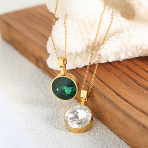 Collier en acier inoxydable plaqué or 18 carats avec pendentif en zircon cubique vert couleur circulaire pour femmes cadeau - Product Image 1