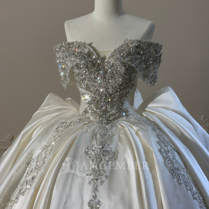 Robe de mariée moderne XS288 en satin, épaules dénudées, longue traîne, style bouffant, pour femmes - Product Image 5