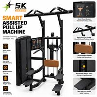 Machine de musculation assistée SK LZN3 pour tractions et dips, idéale pour la musculation du haut du corps en salle de sport commerciale et comme équipement d'entraînement multifonctionnel.