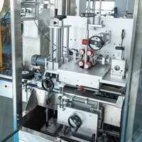 Machine automatique d'étiquetage et d'emballage de bouteilles d'eau minérale en PET avec film rétractable en PVC