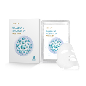 Maschera in Foglietto al Fullerene ad Alta Potenza Formato Viaggio per una Carnagione Luminosa e Giovane - Product Image 4
