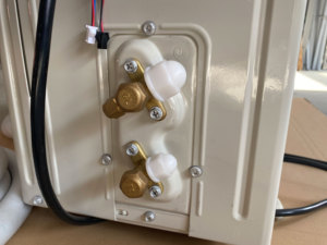 Chauffe-eau solaire électrique 20KW à inverter complet en acier inoxydable R32 pour piscines et usage domestique, fabrication OEM/ODM - Product Image 4