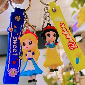 Llavero <span class=keywords><strong>de</strong></span> PVC con diseño <span class=keywords><strong>de</strong></span> princesa <span class=keywords><strong>de</strong></span> dibujos animados y <span class=keywords><strong>sirena</strong></span> Blancanieves, pequeño regalo para niños, juguete <span class=keywords><strong>de</strong></span> máquina <span class=keywords><strong>de</strong></span> garras <span class=keywords><strong>de</strong></span> plástico para muñecas - Product Image 2