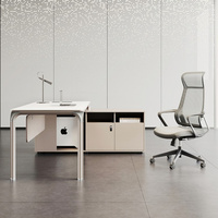 Ensemble de bureau et de chaise de direction moderne, table de direction de luxe avec finition en bois grainé pour projet d'entreprise