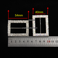 Boucles de vêtements personnalisables SINRONG, rondes, en cristal, rectangulaires, en ellipse, en verre, en strass, extensibles, boucles de ruban à la mode