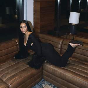 Combinaison moulante personnalisée 2026 pour femme, col en V profond, découpes, manches longues, fourrure, tenue de club, taille naturelle, tissu jersey - Product Image 3