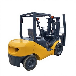Chariot élévateur diesel d'occasion Komatsu FD30 de 3 tonnes, modèle 2021, origine Japon, avec déplaceur latéral, prix raisonnable - Product Image 1