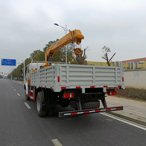 Howo 3.2ton Kranwagen mit zweireihiger Kabine & <span class=keywords><strong>Crew</strong></span> Cab Howo Original 2025 Neues Fahrgestell Rechts lenkung Optional - Product Image 5