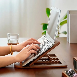 Support ergonomique en bois pour ordinateur portable avec dissipation thermique, réglable et pliable, pour lecture sur bureau, idéal pour étudiants et télétravail - Product Image 3
