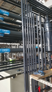 פלסטיק <span class=keywords><strong>pvc</strong></span> 90 אביזרי צינור המרפק צלב ישר מחבר <span class=keywords><strong>pvc</strong></span> עבור אספקת מים - Product Image 4