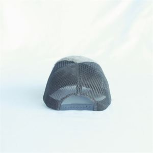 Gorra de Béisbol de Terciopelo Sublimado con Diseño de 5 Paneles, Gorra Trucker Personalizada de Terciopelo Holandés - Product Image 3