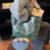 Sac fourre-tout tendance et stylé pour femme, hiver 2025, nouveau sac à main simple à carreaux, léger et grande capacité