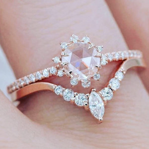 Anello da Donna Placcato in Oro Rosa con Girasole in Rame e Zirconi, Gioiello alla Moda - Product Image 1