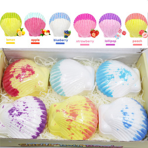 Bombes de <span class=keywords><strong>bain</strong></span> colorées et pétillantes pour enfants avec jouet surprise à l'intérieur, vegan, douces et sûres, pour la peau sensible des tout-petits - Product Image 4