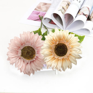 Tournesols Artificiels 48cm en Soie pour Décoration Intérieure et Accessoires de Mariage – Vente Transfrontalière - Product Image 3