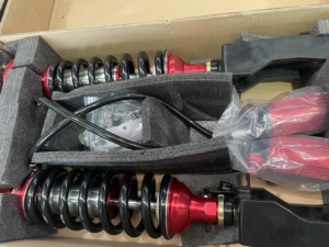 Kit d'amortisseurs à azote de haute qualité pour conduite tout-terrain, 1,5 à 2,5 pouces de hauteur, compatible avec Porsche Cayenne - Product Image 1