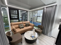 Serrage mobile portable de luxe moderne hôtel de villégiature système de contrôle intelligent préfabriqué minuscule espace capsule maison avec roues