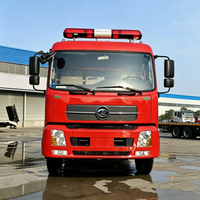 Nouveau camion de pompiers à mousse Diesel 8000L, transmission manuelle, moteur Cummins 210HP, cabine Dongfeng D913 pour utilisation combinée eau et mousse