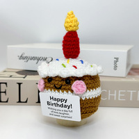 Cadeaux d'anniversaire en crochet pour femmes : Poupées en crochet, gâteaux d'anniversaire faits main, cadeaux d'anniversaire en crochet, peluches cupcake en crochet
