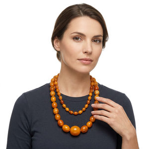 Collier artisanal en perles d'ambre, forme ronde, fait main, accessoire de mode - Product Image 1