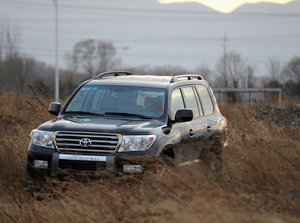 VX-R <span class=keywords><strong>2022</strong></span> Usado en Perfectas Condiciones, SUV Automático de Gasolina, NEGRO, Volante a la Derecha/Izquierda, 4L R18, <span class=keywords><strong>Interior</strong></span> Oscuro, Volante a la Izquierda, Económico - Product Image 4