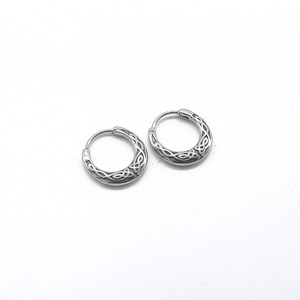 Boucles d'oreilles créoles géométriques rondes style rétro minimaliste Yunnique en acier titane à clipser, de Guangzhou, pour femme, bijoux de mode - Product Image 2