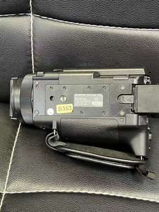 Filmadora Portátil Profissional 4K FDR AX700 com Sensor CMOS de 14MP e Zoom Óptico de 10x-20x - Product Image 6