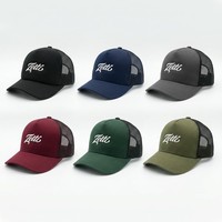 Gorra Trucker Casual Transpirable para Exteriores con Logotipo OEM Bordado en 3D con Letras Cursivas Personalizadas, Parte Trasera de Malla y Espuma Negra Sólida