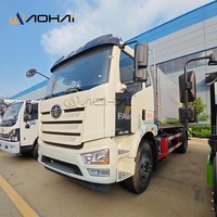 Camion à ordures de transmission manuelle de compacteur diesel de haute qualité de FAW 4x2 240HP 15Ton avec le moteur de pompe de moteur de composants de noyau