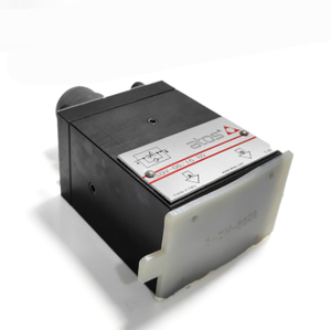 ATOS KG-031/210/-20/PE Raccord réducteur empilable à deux étages et trois voies - Product Image 1