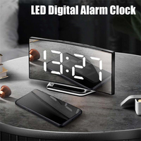 LED Digital Alarm Jam Layar Melengkung Cermin Jam Meja Elektronik Desktop Fungsi Tunda Alarm Jam Kamar Tidur Dekorasi Rumah