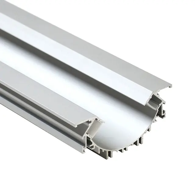 Perfil de alumínio extrudado LED de 50 mm de largura personalizado com luz LED linear curvada com pingente de iluminação LED