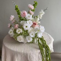 Centres de table blancs et verts, boules de fleurs artificielles suspendues en lys Cally, décorations de mariage