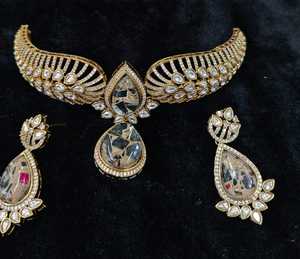 Collier Moissanite Kundan combinaison costume couleur assortie collier de mariage avec boucles d'oreilles - Product Image 2