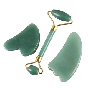 Set <span class=keywords><strong>di</strong></span> Rullo <span class=keywords><strong>per</strong></span> <span class=keywords><strong>il</strong></span> <span class=keywords><strong>Viso</strong></span> in Quarzo Rosa Naturale con Logo del Produttore, Massaggiatore Facciale Guasha, Strumento <span class=keywords><strong>per</strong></span> Massaggio Gua Sha - Product Image 3