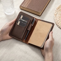 Journal personnalisé de haute qualité marron A5 A6 A7 couverture de voyage en cuir véritable avec fentes pour cartes porte-stylo