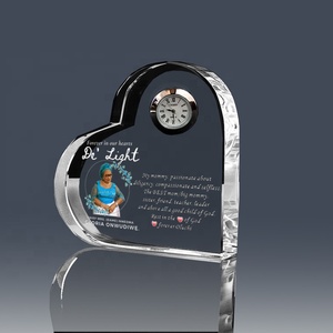 DT-R099 Horloge de bureau en cristal 3D en forme de cœur - Décoration élégante pour la maison et cadeau romantique pour la Saint-Valentin, un mariage <span class=keywords><strong>ou</strong></span> un anniversaire - Product Image 4