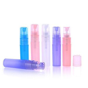 Botella de perfume rellenable con atomizador giratorio, botella de plástico de color redondo de fácil transporte, relleno inferior vacío, mini 5, <span class=keywords><strong>7</strong></span>, 10 <span class=keywords><strong>ml</strong></span> - Product Image 1